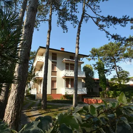 Lignano Pineta Close To The Apartamento *